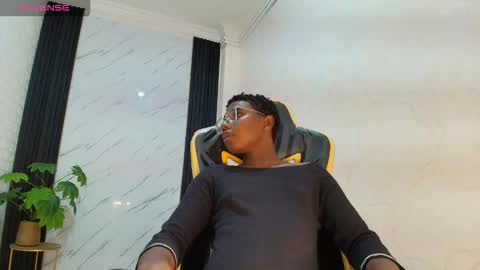 teylor_lovee online show from February 12, 2026, 9:32 pm