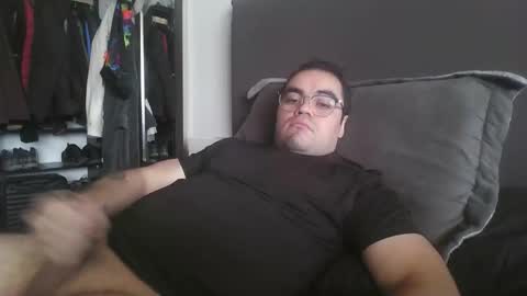 Tezeex online show from March 23, 2026, 2:21 pm