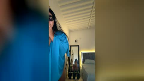 Snapshot of tezza_smith chatting on April 19, 2026, 12:33 am tezza smith online show from April 19, 2026, 12:33 am