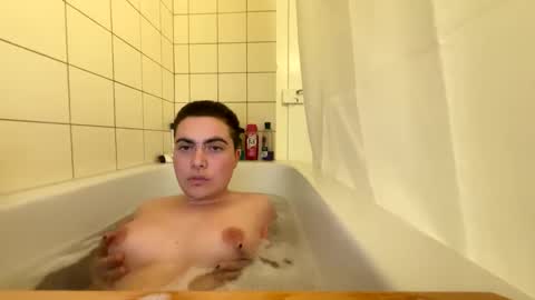 Fynn online show from December 10, 2024, 6:49 pm