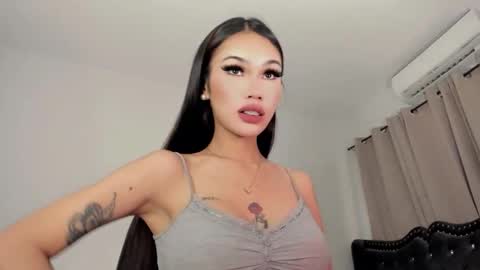 Snapshot of tgirl_luna69 chatting on May 30, 2026, 8:44 am Luna online show from May 30, 2026, 8:44 am