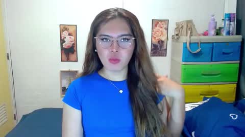 tgirlselena online show from September 26, 2025, 2:21 pm