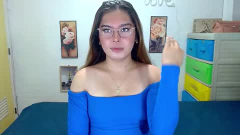 tgirlselena online show from November 10, 2025, 8:52 pm