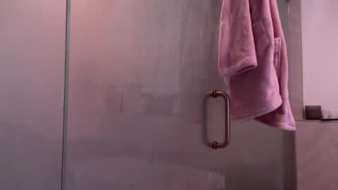 Snapshot of tgirltoesx chatting on November 26, 2025, 9:27 pm babygirlmami online show from November 26, 2025, 9:27 pm