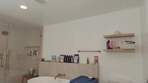 Snapshot of tgirltoesx chatting on November 28, 2025, 4:31 pm babygirlmami online show from November 28, 2025, 4:31 pm