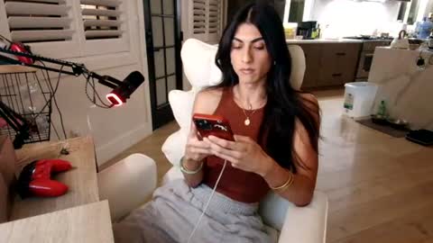 Snapshot of tgirltoesx chatting on June 28, 2026, 4:40 am babygirlmami online show from June 28, 2026, 4:40 am