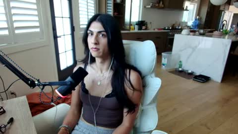 Snapshot of tgirltoesx chatting on June 28, 2026, 7:20 pm babygirlmami online show from June 28, 2026, 7:20 pm