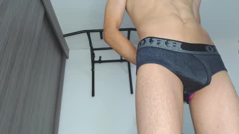 Snapshot of th_russ chatting on February 12, 2025, 12:22 pm INSTAGRAM Th1rss online show from February 12, 2025, 12:22 pm