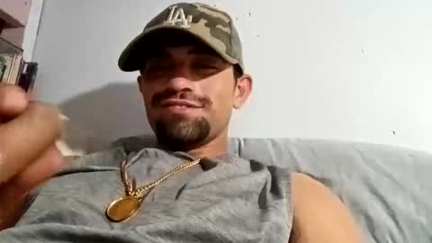 Snapshot of thagoonpaco chatting on April 1, 2026, 10:27 am thagoonpaco online show from April 1, 2026, 10:27 am