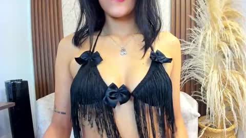 Snapshot of thais_kim chatting on October 25, 2025, 1:29 pm Sweet Thais online show from October 25, 2025, 1:29 pm