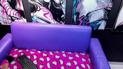       online show from April 18, 2026, 2:37 am