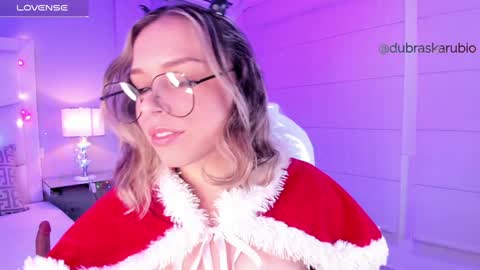 Snapshot of thalia21_ chatting on December 28, 2024, 4:41 am Thalia21 online show from December 28, 2024, 4:41 am