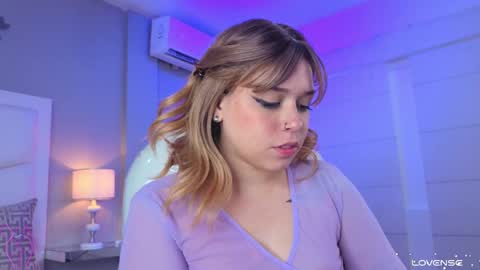 Snapshot of thalia21_ chatting on September 23, 2025, 10:57 pm Thalia21 online show from September 23, 2025, 10:57 pm