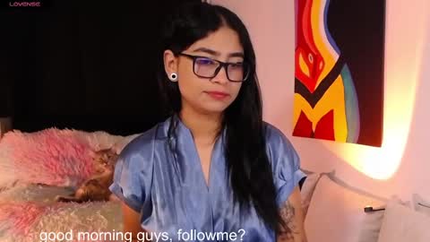 thalia  online show from October 25, 2025, 11:07 am