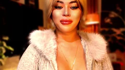 Snapshot of thalia_cambridge chatting on November 21, 2025, 7:34 pm THALIA online show from November 21, 2025, 7:34 pm