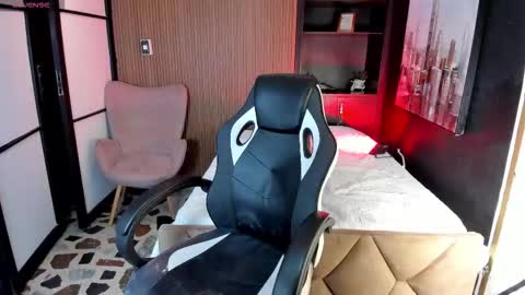 Thalia online show from November 21, 2025, 5:28 am