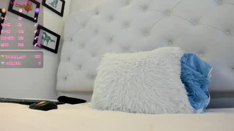 Snapshot of thaliia_gomez chatting on February 10, 2025, 10:19 pm online show from February 10, 2025, 10:19 pm