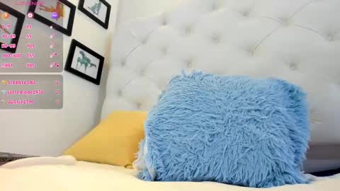 Snapshot of thaliia_gomez chatting on February 15, 2025, 10:10 pm online show from February 15, 2025, 10:10 pm