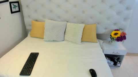 Snapshot of thaliia_gomez chatting on March 1, 2025, 7:04 pm online show from March 1, 2025, 7:04 pm