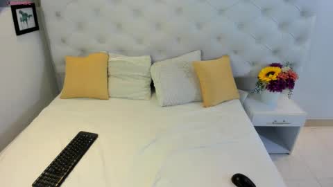 Snapshot of thaliia_gomez chatting on March 4, 2025, 7:11 pm online show from March 4, 2025, 7:11 pm