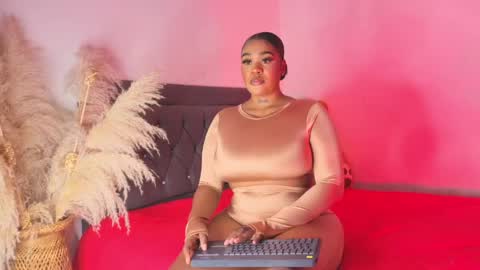 Snapshot of thalyanna_ebony chatting on May 3, 2026, 11:55 pm thalyanna_ebony online show from May 3, 2026, 11:55 pm