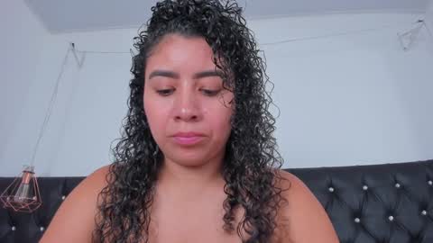 thara webstter online show from December 17, 2024, 3:17 pm