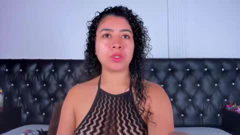 Snapshot of thara_webstter chatting on September 24, 2025, 11:46 am thara webstter online show from September 24, 2025, 11:46 am