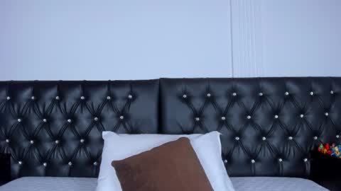 Snapshot of thara_webstter chatting on October 21, 2025, 12:06 pm thara webstter online show from October 21, 2025, 12:06 pm