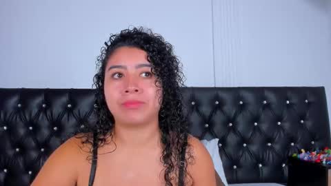 Snapshot of thara_webstter chatting on October 27, 2025, 11:58 am thara webstter online show from October 27, 2025, 11:58 am