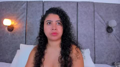 Snapshot of thara_webstter chatting on December 3, 2025, 11:41 am thara webstter online show from December 3, 2025, 11:41 am