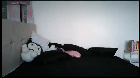   online show from April 19, 2026, 10:34 pm