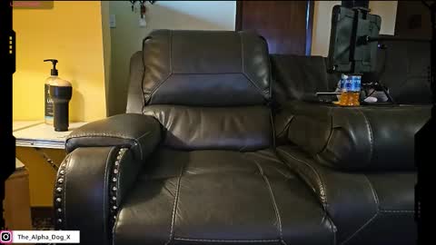 the_alpha_dog_xxx online show from March 18, 2026, 9:51 pm