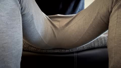 Snapshot of the_delicious_19 chatting on January 1, 2025, 12:00 pm the_delicious_19 online show from January 1, 2025, 12:00 pm