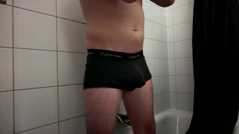 Snapshot of the_delicious_19 chatting on February 14, 2026, 2:03 pm the_delicious_19 online show from February 14, 2026, 2:03 pm