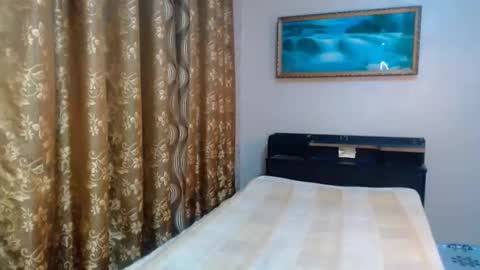 Snapshot of the_girl_nxt_door chatting on November 22, 2025, 8:24 am samm online show from November 22, 2025, 8:24 am