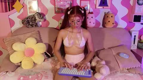 Snapshot of the_girl_with_the_red_hai chatting on November 30, 2025, 2:04 am zoe online show from November 30, 2025, 2:04 am