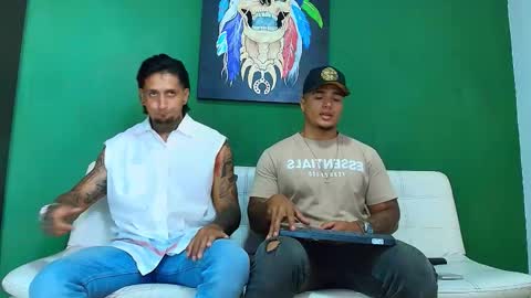 SCOTT  THEO  KAMERON  GENDERSON online show from November 8, 2025, 3:12 pm