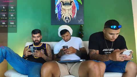 SCOTT  THEO  KAMERON  GENDERSON online show from December 15, 2025, 9:41 pm