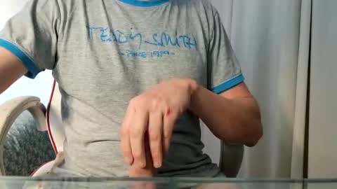 La Baguette dure online show from January 7, 2025, 2:51 pm