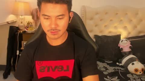 ken online show from October 12, 2025, 12:37 pm