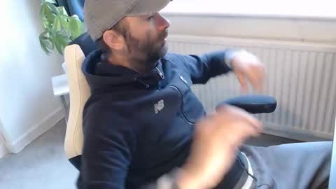 Snapshot of the_sensual_masturwait chatting on October 14, 2025, 7:20 am the_sensual_masturwait online show from October 14, 2025, 7:20 am