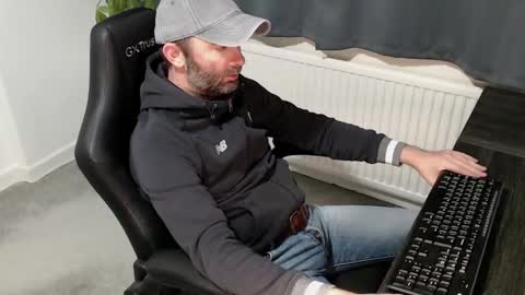 Snapshot of the_sensual_masturwait chatting on October 27, 2025, 6:56 pm the_sensual_masturwait online show from October 27, 2025, 6:56 pm