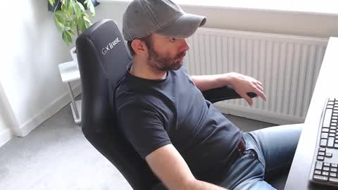 Snapshot of the_sensual_masturwait chatting on October 30, 2025, 9:11 am the_sensual_masturwait online show from October 30, 2025, 9:11 am