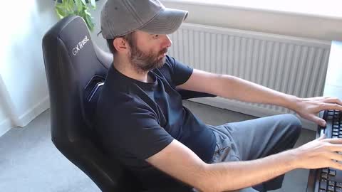 Snapshot of the_sensual_masturwait chatting on November 2, 2025, 10:28 am the_sensual_masturwait online show from November 2, 2025, 10:28 am