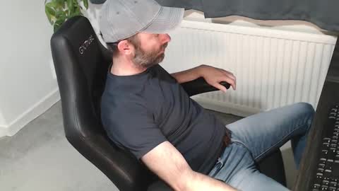 Snapshot of the_sensual_masturwait chatting on November 4, 2025, 9:03 pm the_sensual_masturwait online show from November 4, 2025, 9:03 pm