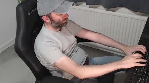 Snapshot of the_sensual_masturwait chatting on November 8, 2025, 9:24 pm the_sensual_masturwait online show from November 8, 2025, 9:24 pm