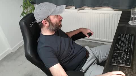 Snapshot of the_sensual_masturwait chatting on November 18, 2025, 8:24 pm the_sensual_masturwait online show from November 18, 2025, 8:24 pm