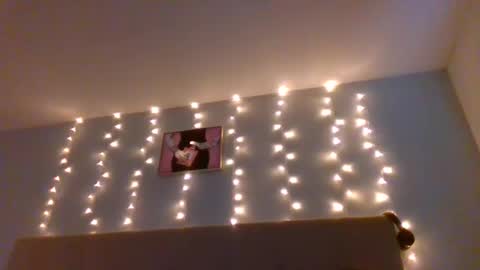 Snapshot of the_stella_rose chatting on October 12, 2025, 3:33 pm The Stella Rose online show from October 12, 2025, 3:33 pm