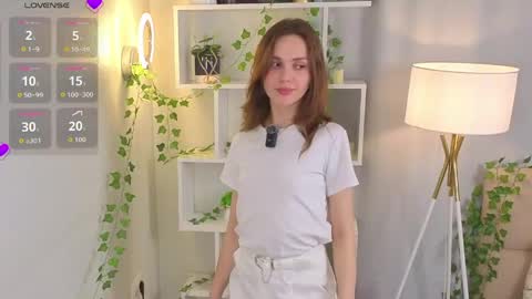 Snapshot of the_truewoman_show chatting on June 8, 2026, 3:07 am My name is Cynthia and Im very happy to see you in my sweet room online show from June 8, 2026, 3:07 am