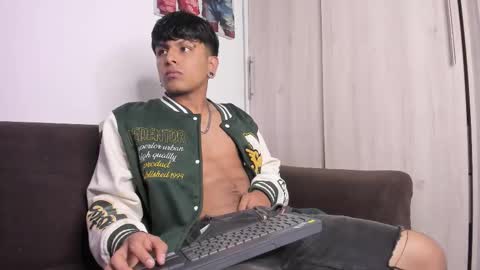 Snapshot of the_weed_guys chatting on September 9, 2025, 12:43 am Danny online show from September 9, 2025, 12:43 am